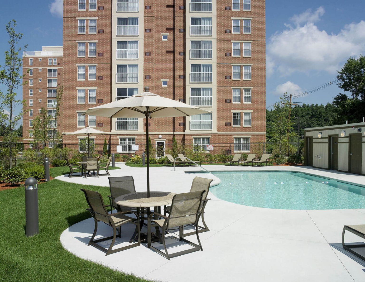 Cloverleaf Apartments Angus Construction