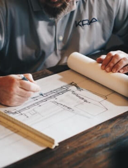 daniel-mccullough-HtBlQdxfG9k-unsplash-1